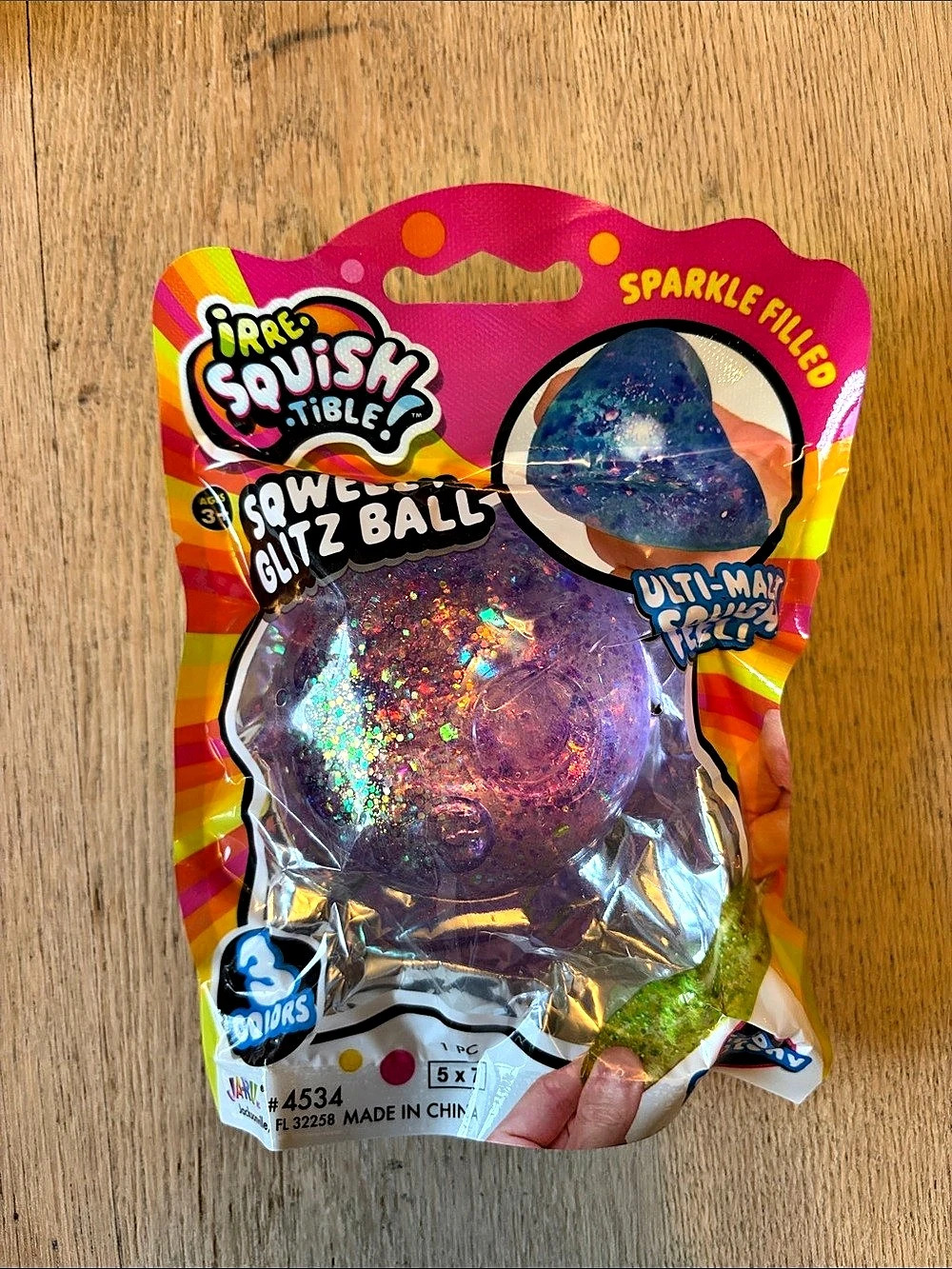 JA-RU Irre-Squish-tible Squeezy Glitz Ball Sparkle Filled Squishy (1 piece)
